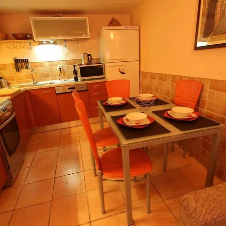 Apartment Adriana *